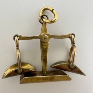Vintage 12kt gold filled articulated scales of justice law Libra pendant charm